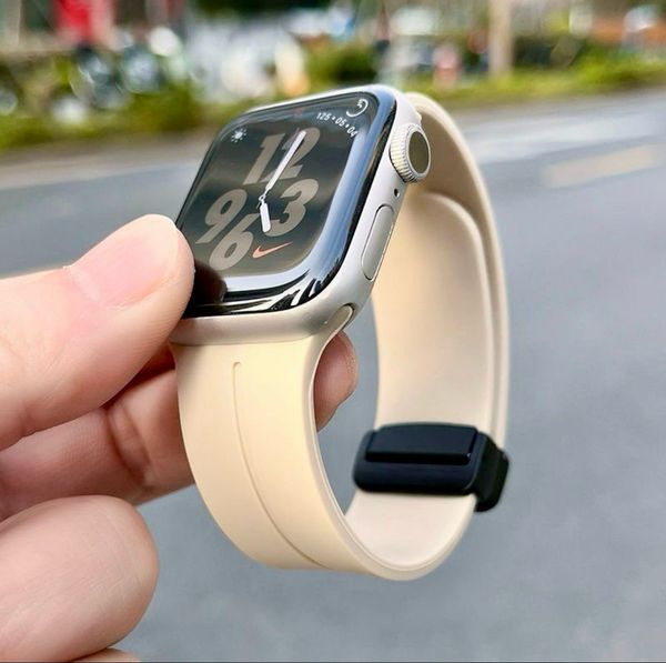 BUY 1 GET 1 FREE Smart Watch with Luxury Hublot Silicon Strap